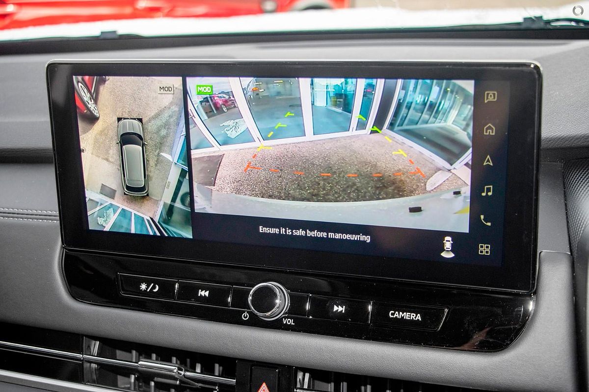 2025 Mitsubishi Outlander ES ZM