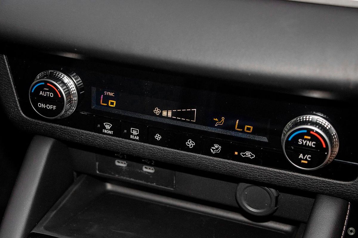 2025 Mitsubishi Outlander ES ZM