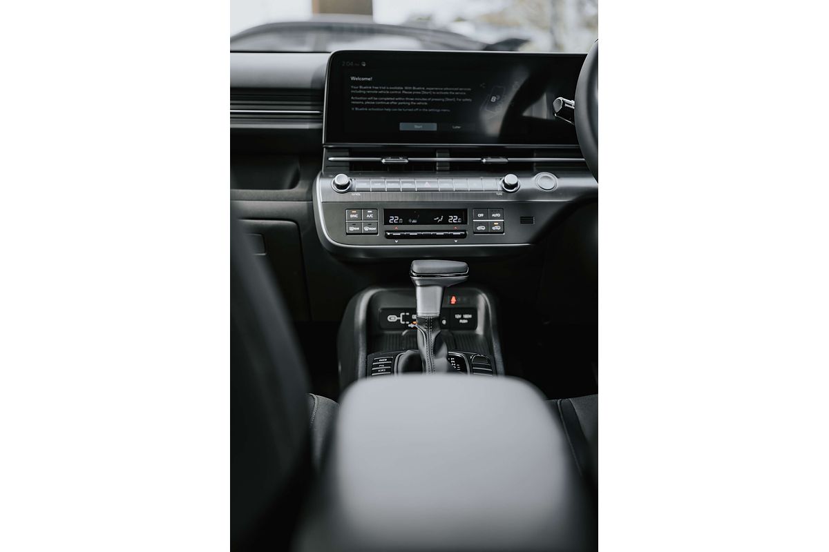 2025 Hyundai Kona  SX2.V3