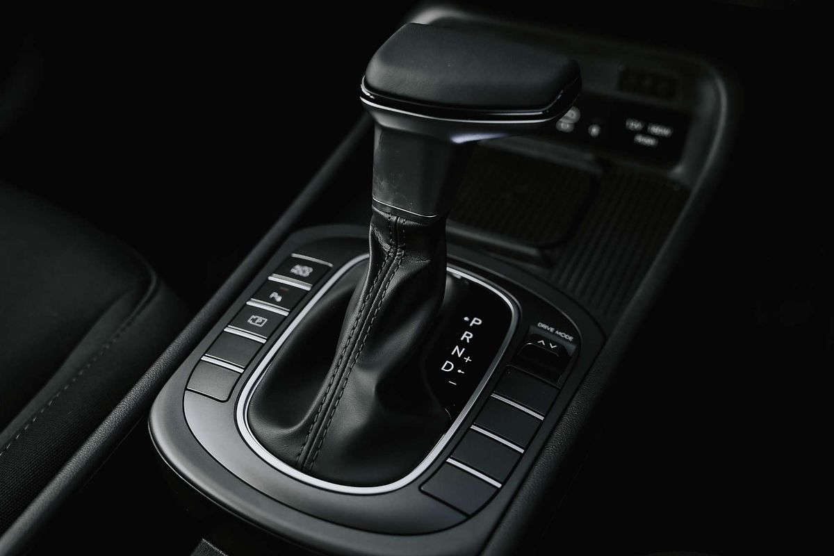 2025 Hyundai Kona  SX2.V3