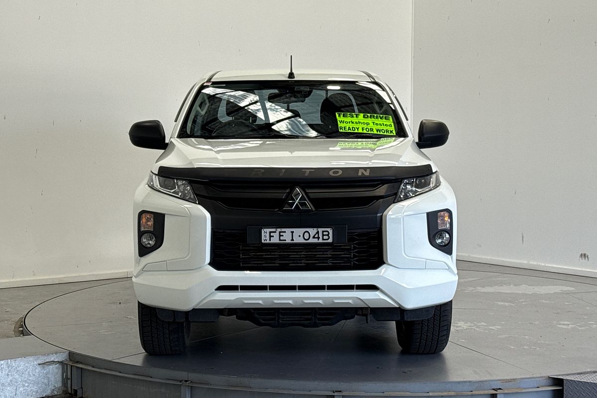 2023 Mitsubishi Triton GLX MR
