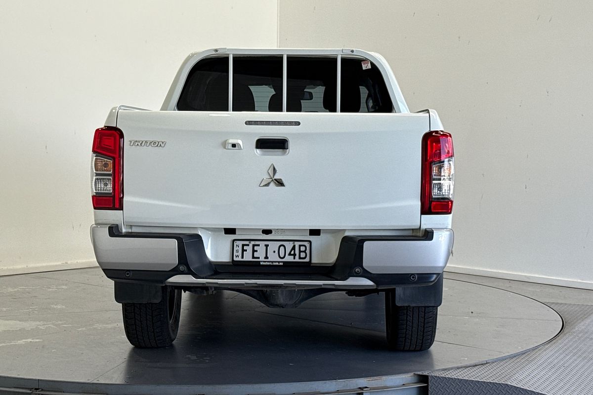 2023 Mitsubishi Triton GLX MR