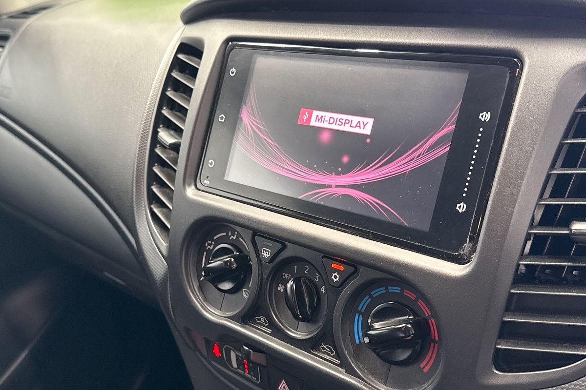 2023 Mitsubishi Triton GLX MR