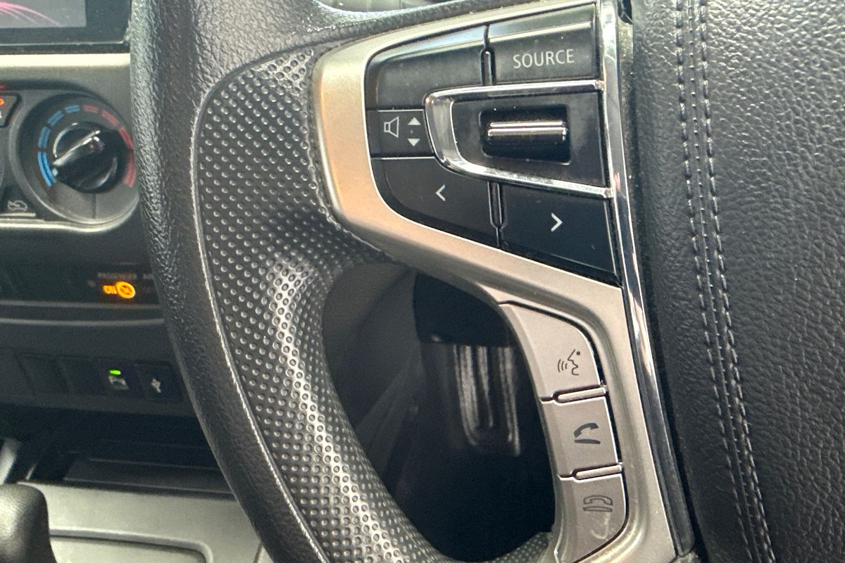 2023 Mitsubishi Triton GLX MR