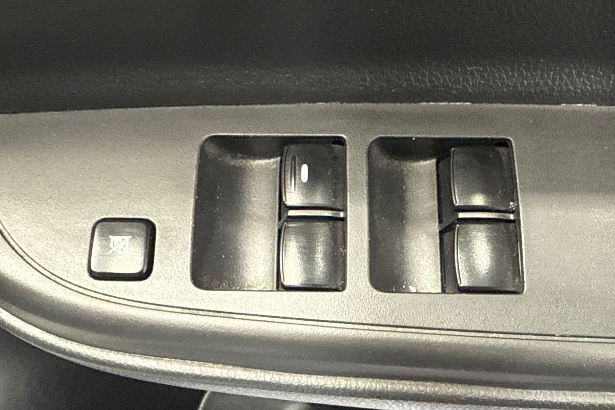 2023 Mitsubishi Triton GLX MR