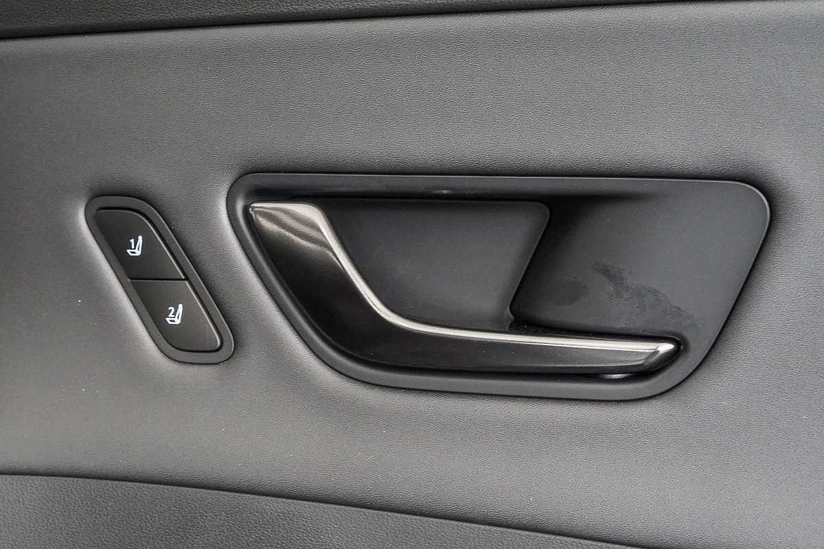 2025 Hyundai Kona Premium N Line SX2.V3