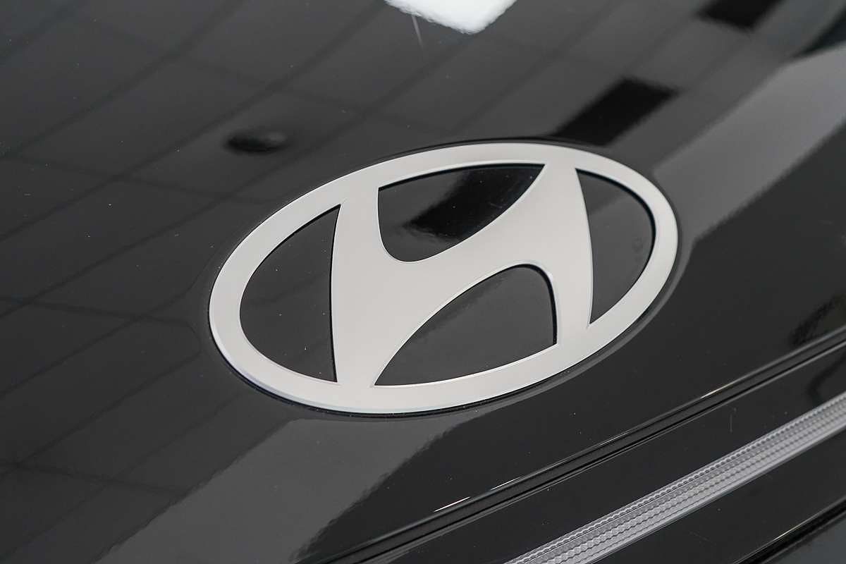 2025 Hyundai Kona Premium N Line SX2.V3