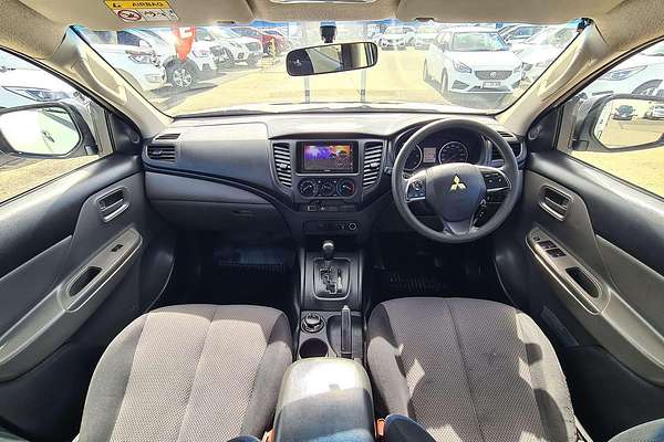 2017 Mitsubishi Triton GLX MQ 4X4