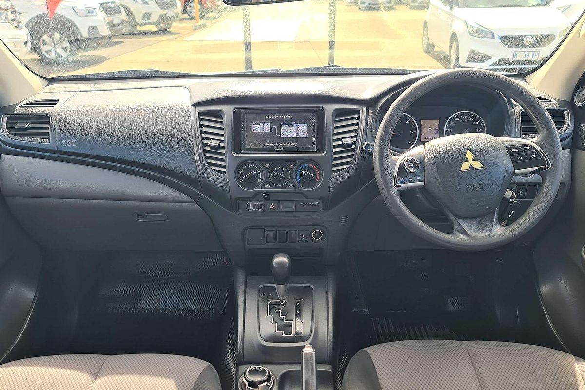 2017 Mitsubishi Triton GLX MQ 4X4