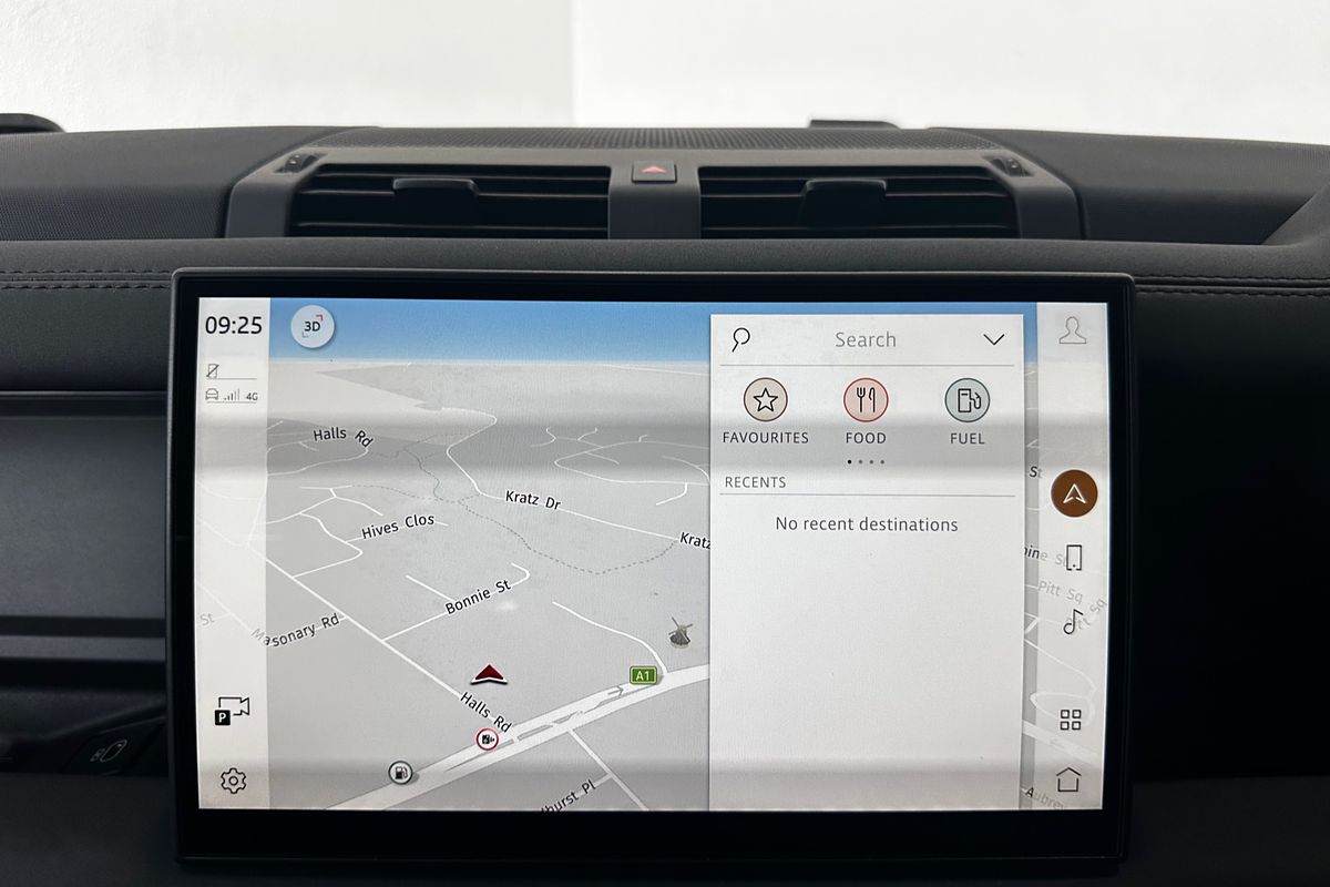 2025 Land Rover Defender 110 P400 X-Dynamic SE L663