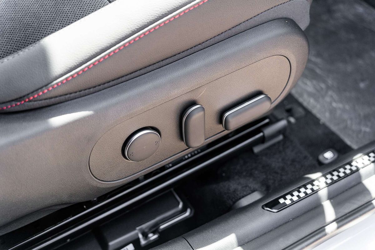 2025 Hyundai Kona Elite N Line SX2.V3