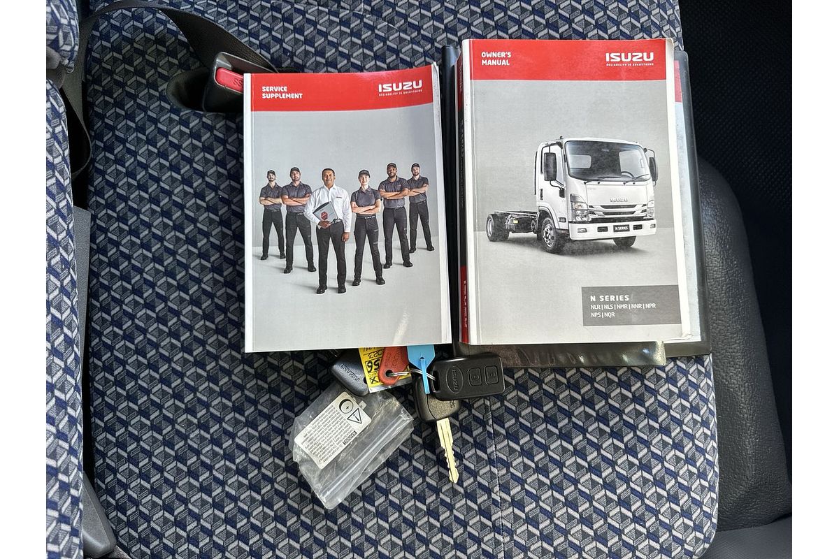 2023 Isuzu N Series NNR 45-150 Vanpack MWB