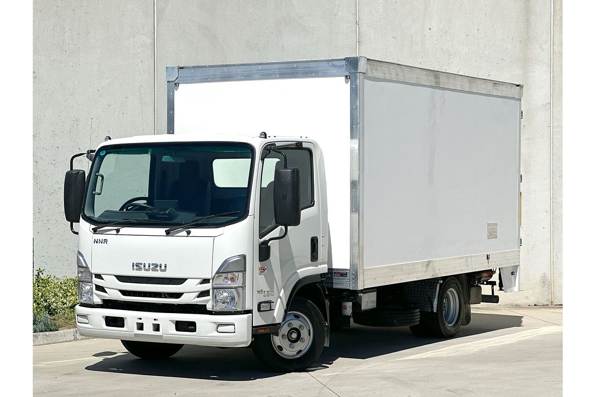 2023 Isuzu N Series NNR 45-150 Vanpack MWB