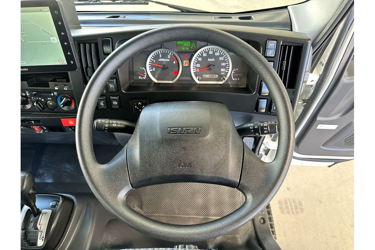 2023 Isuzu N Series NNR 45-150 Vanpack MWB