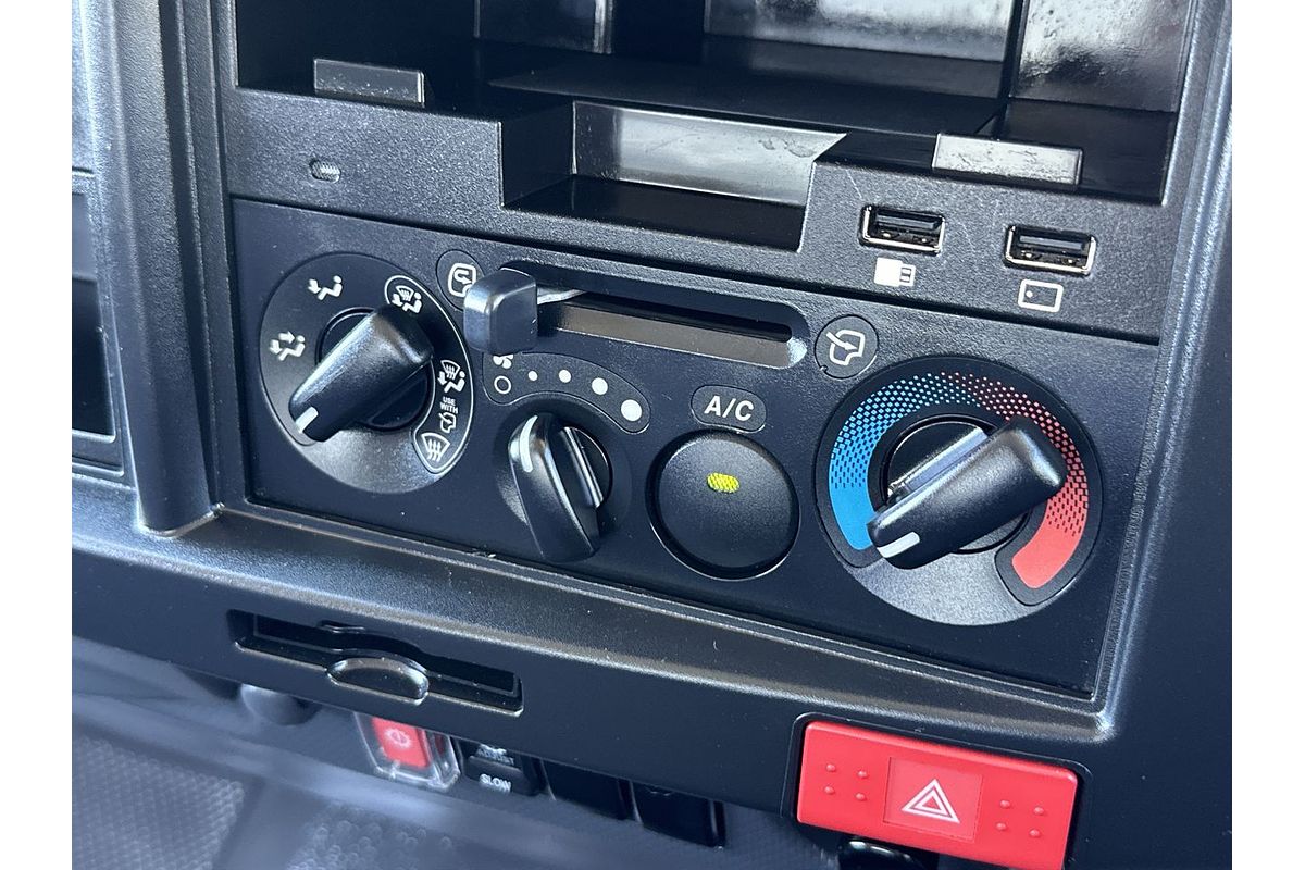 2023 Isuzu N Series NNR 45-150 Vanpack MWB