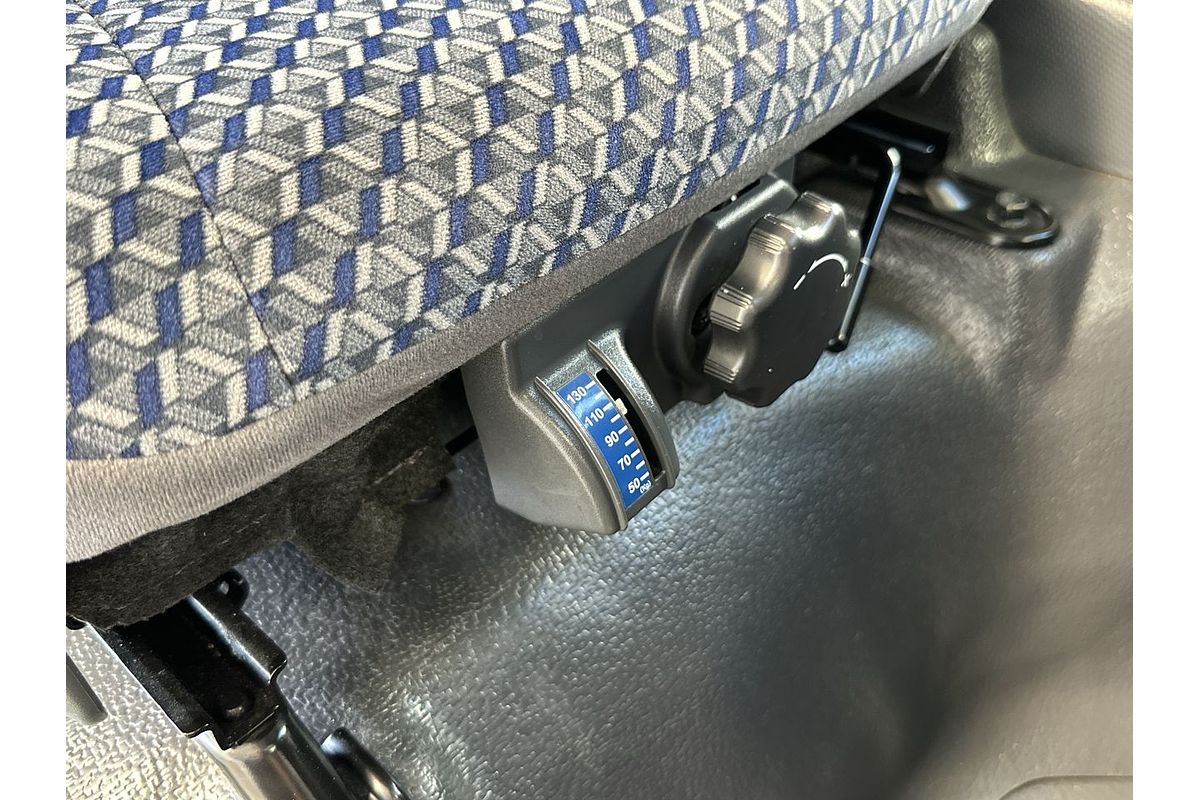 2023 Isuzu N Series NNR 45-150 Vanpack MWB