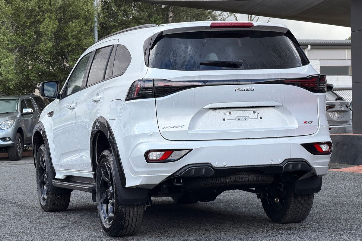 2025 Isuzu MU-X X-TERRAIN
