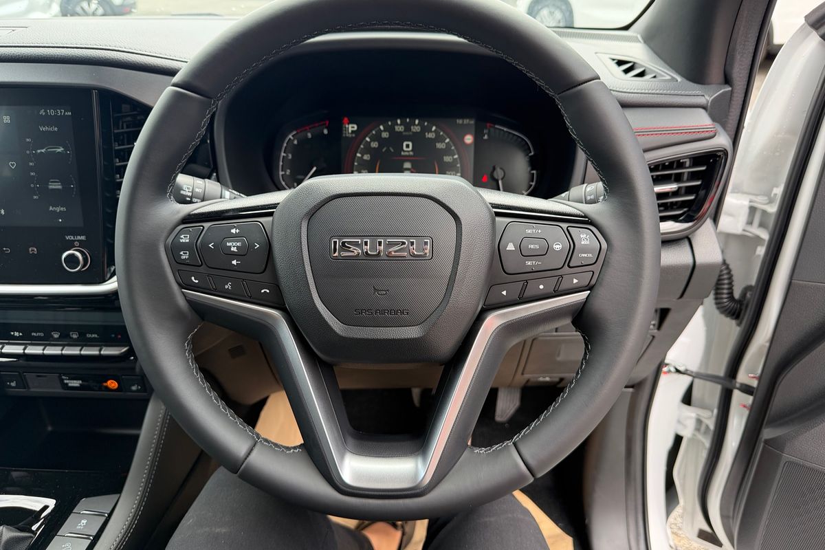 2025 Isuzu MU-X X-TERRAIN