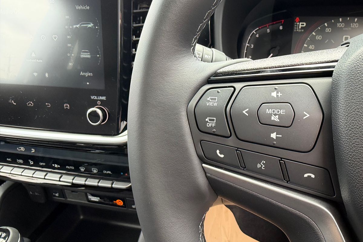 2025 Isuzu MU-X X-TERRAIN