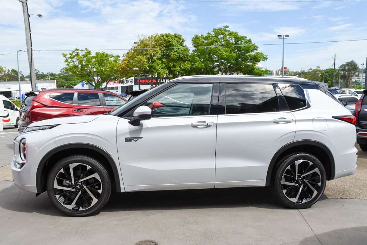 2024 Mitsubishi Outlander PHEV Exceed Tourer ZM