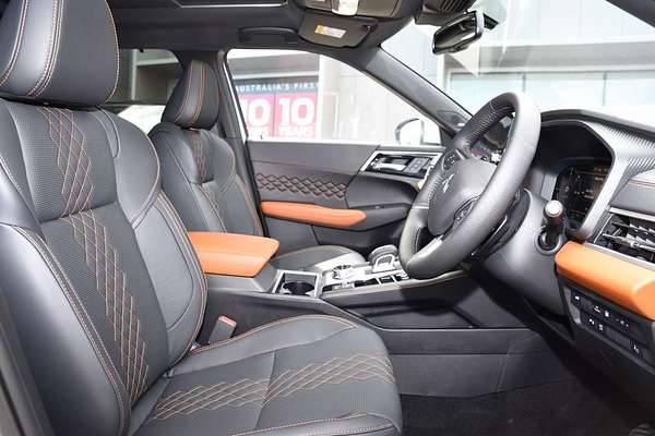 2024 Mitsubishi Outlander PHEV Exceed Tourer ZM