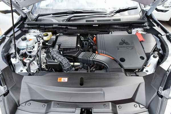 2024 Mitsubishi Outlander PHEV Exceed Tourer ZM