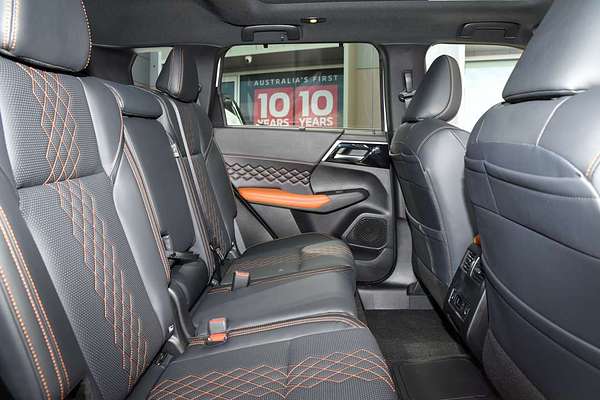 2024 Mitsubishi Outlander PHEV Exceed Tourer ZM