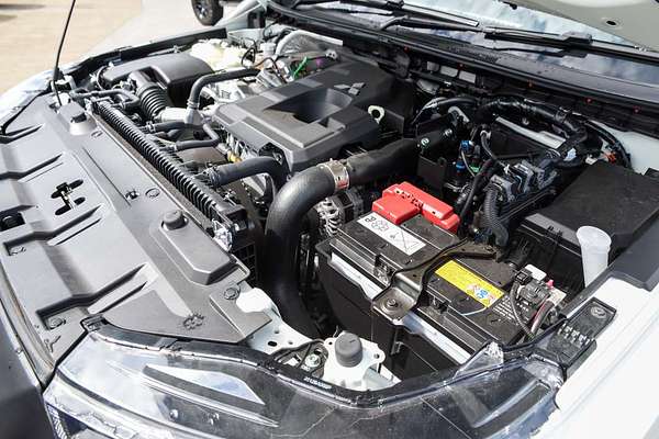 2025 Mitsubishi Triton GLX MV 4X4