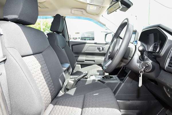 2025 Mitsubishi Triton GLX MV 4X4