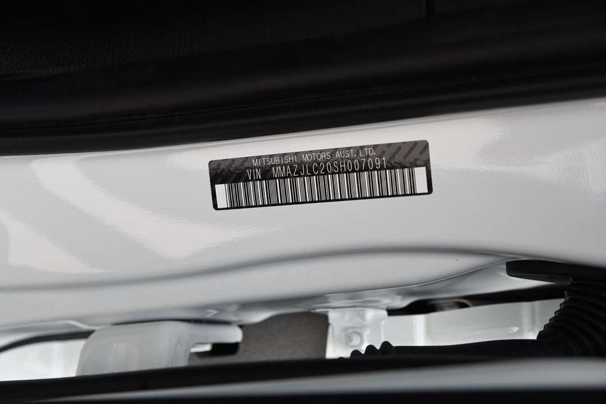 2025 Mitsubishi Triton GLX MV 4X4