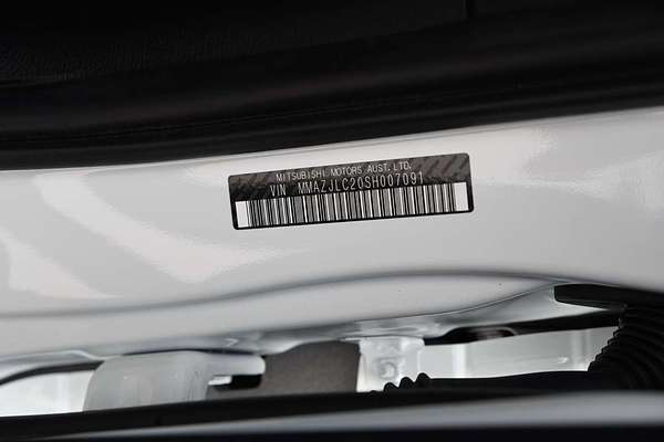 2025 Mitsubishi Triton GLX MV 4X4