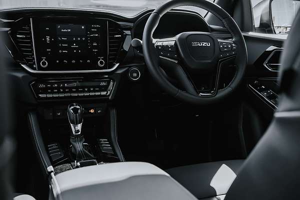2025 Isuzu MU-X LS-T