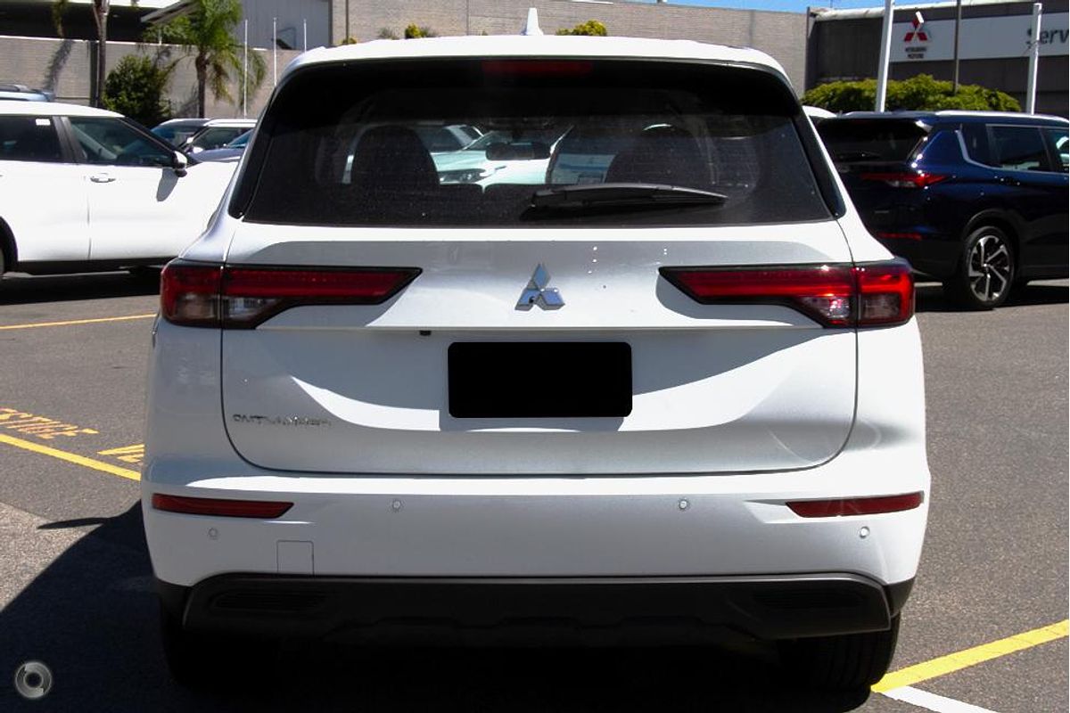 2025 Mitsubishi Outlander ES ZM
