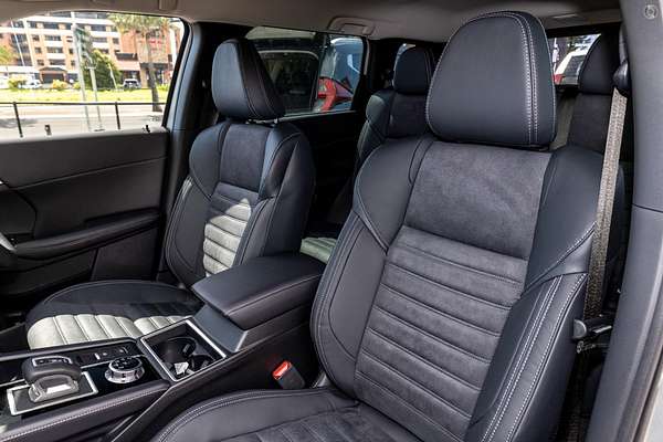 2025 Mitsubishi Outlander Aspire ZM