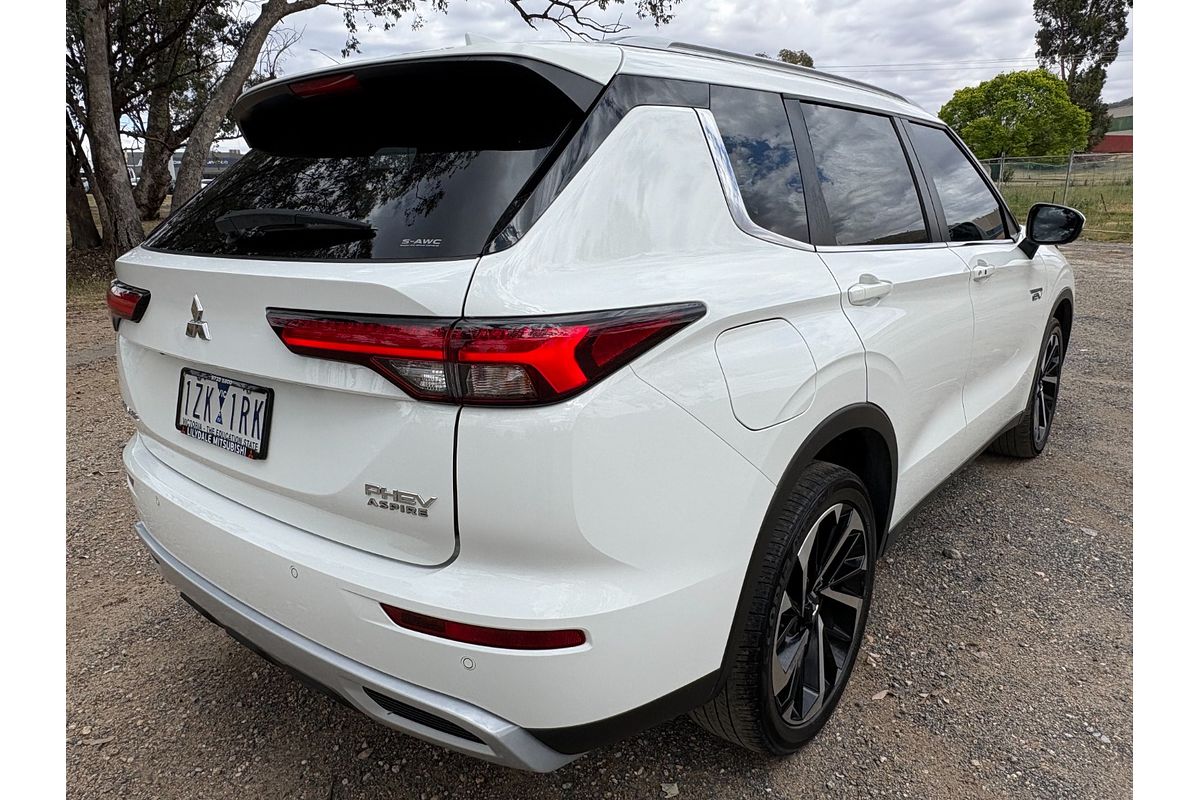 2024 Mitsubishi Outlander Aspire ZM