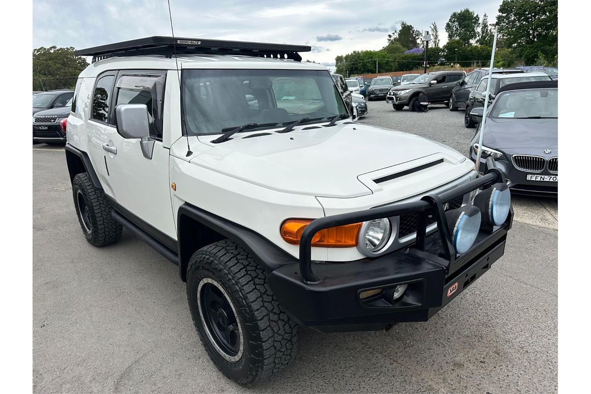 2012 Toyota FJ Cruiser  GSJ15R