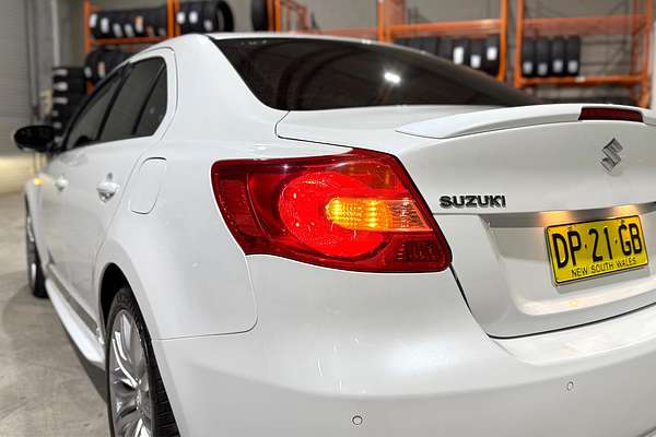 2013 Suzuki Kizashi Sport FR