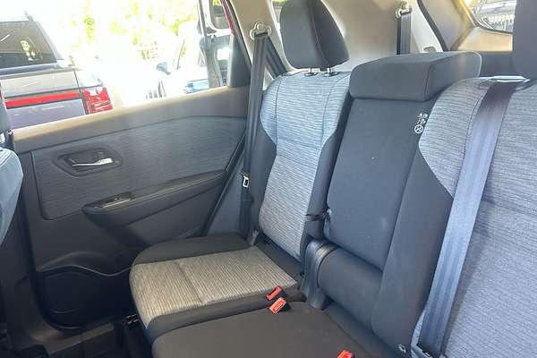 2025 Nissan X-TRAIL ST T33