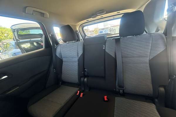 2025 Nissan X-TRAIL ST T33