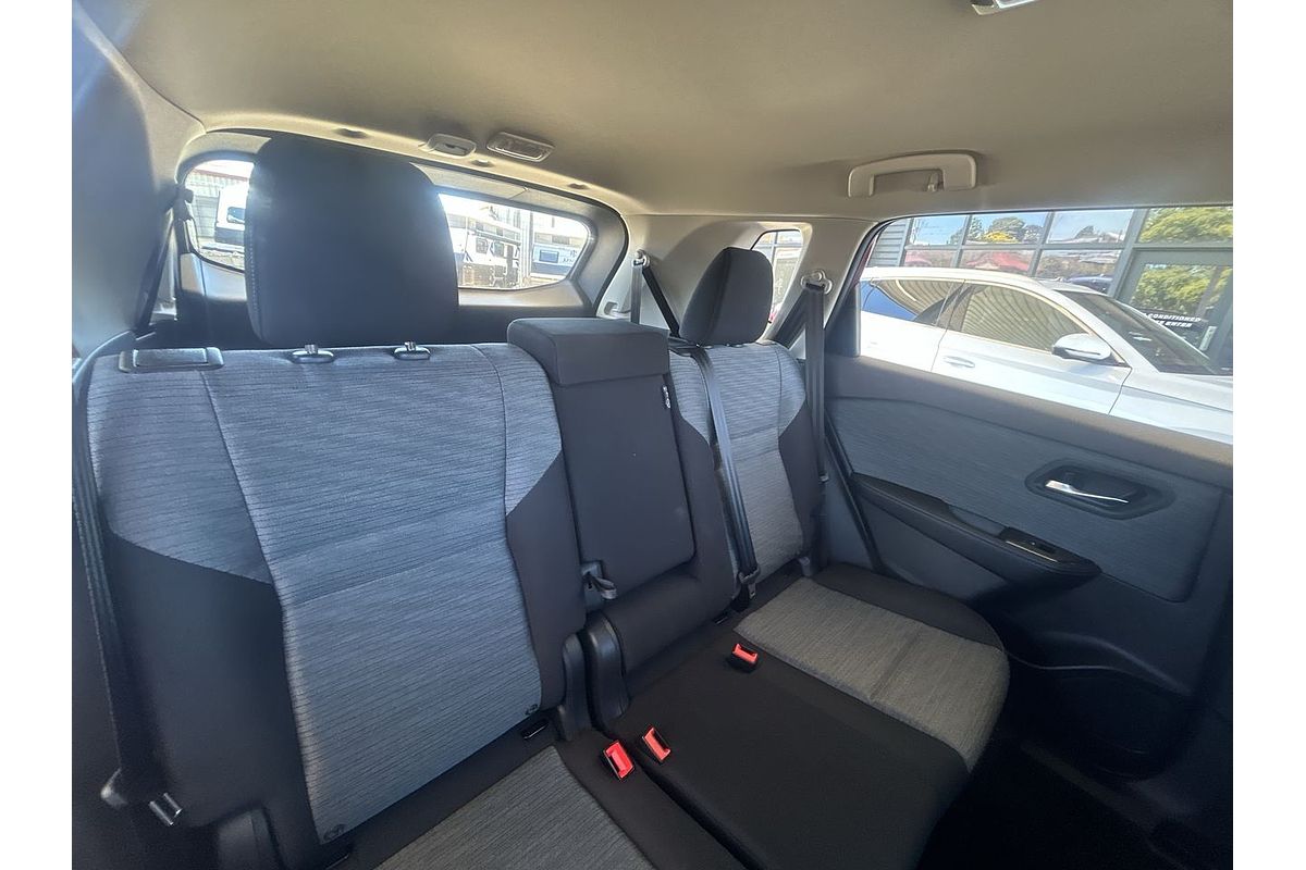 2025 Nissan X-TRAIL ST T33