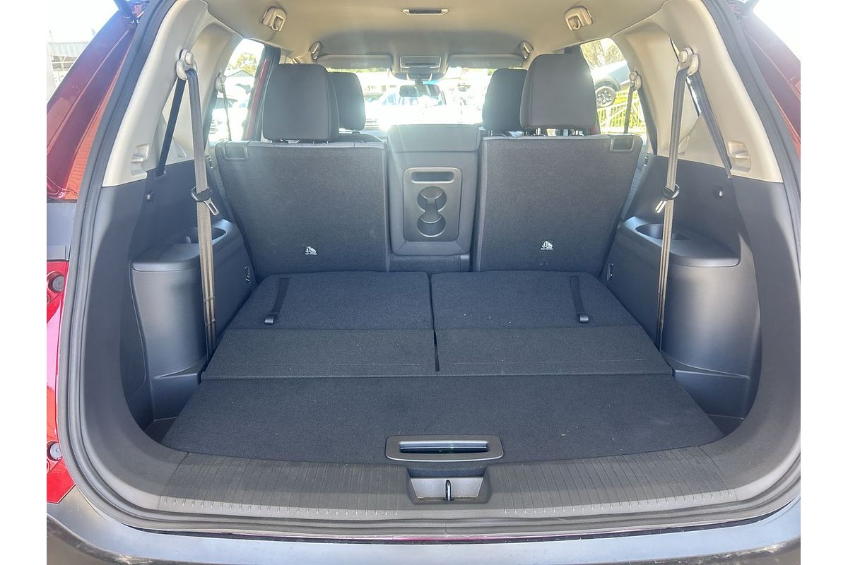 2025 Nissan X-TRAIL ST T33