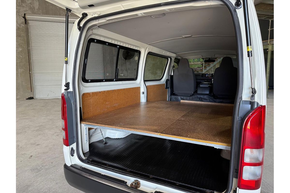 2017 Toyota Hiace KDH201R LWB