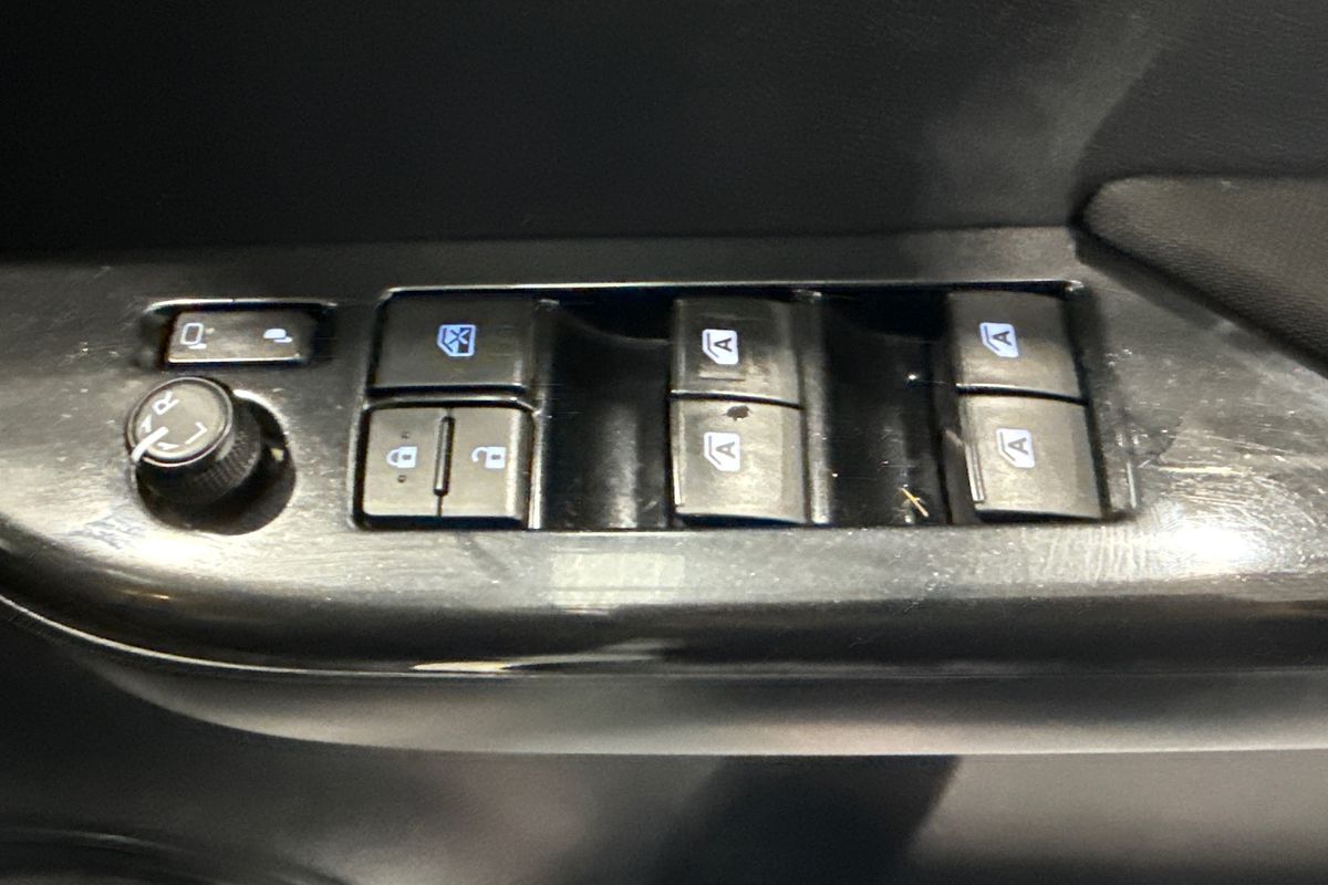 2019 Toyota Hilux SR5 GUN126R 4X4