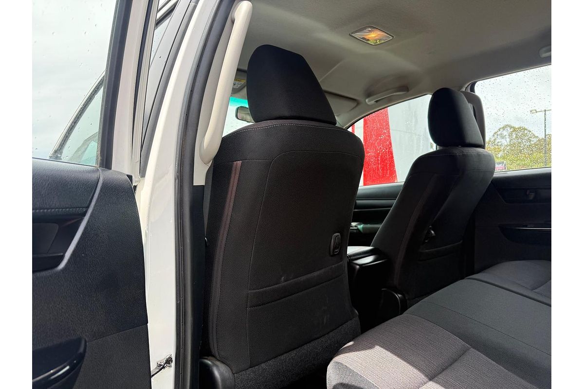 2018 Toyota Hilux SR GUN126R 4X4