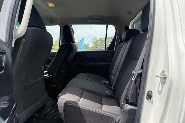 2018 Toyota Hilux SR GUN126R 4X4