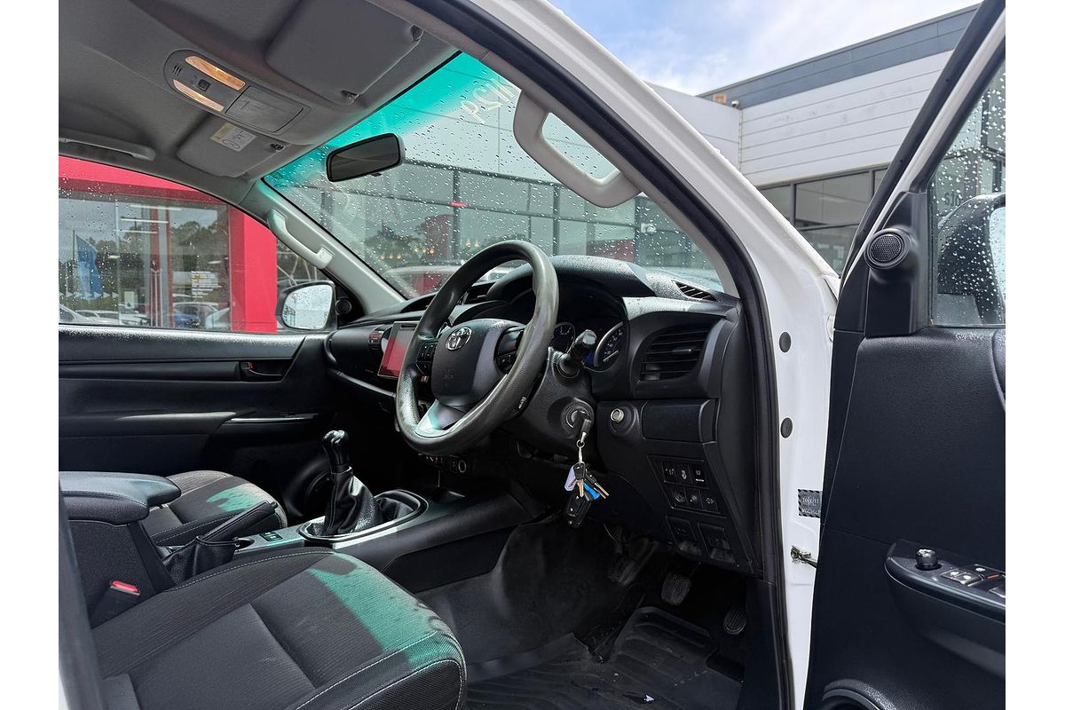2018 Toyota Hilux SR GUN126R 4X4