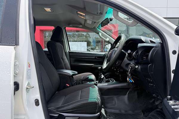 2018 Toyota Hilux SR GUN126R 4X4