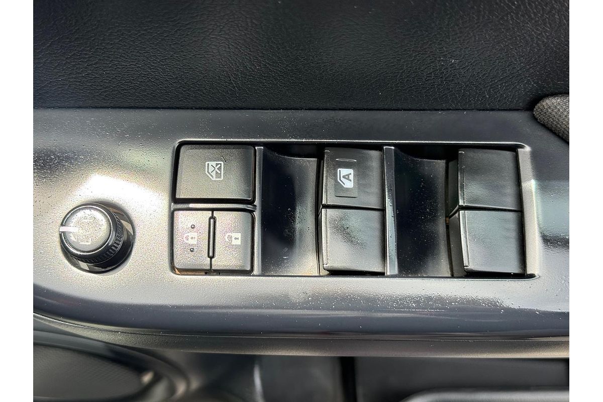 2018 Toyota Hilux SR GUN126R 4X4