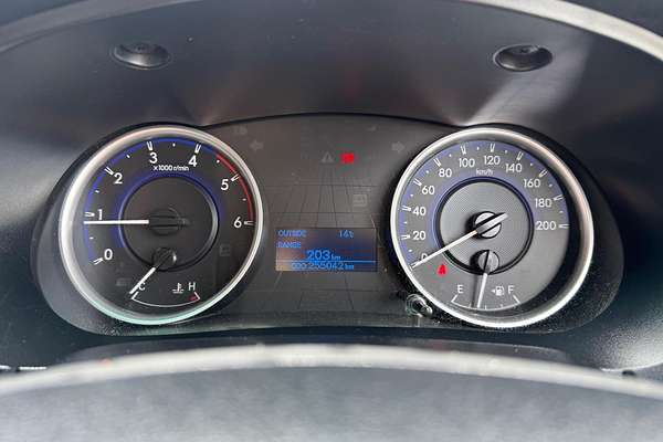 2018 Toyota Hilux SR GUN126R 4X4