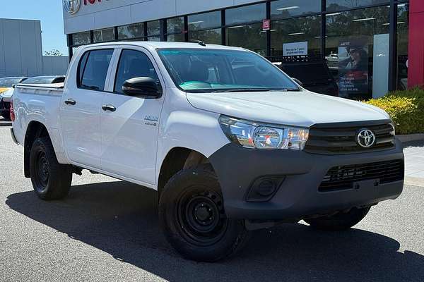 2017 Toyota Hilux Workmate GUN125R 4X4